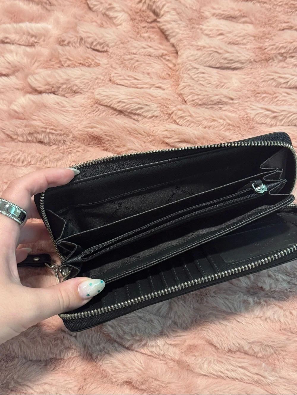 Michael Kors Black Signature Zip Wristlet Wallet